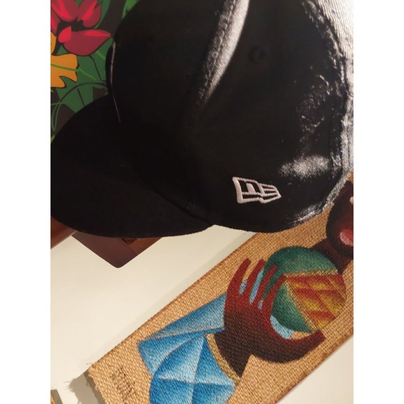 NY YANKEES New Era 59 fifty Cap Hat. Black. Size 7 3/8 - Picture 3 of 7